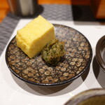 鮨匠 のむら - だし巻き卵、飛び魚の薩摩揚げ(のむらオリジナル)