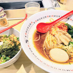 どうとんぼり神座 - 冷たいおいしいラーメン　そぼろ丼