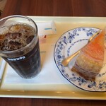 ドトールコーヒーショップ - 福島県産白桃のミルクレープ・アイスコーヒーS