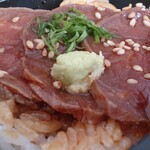 ベルナール鶴岡 - 彩り弁当のローストビーフ丼