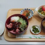 食堂 浜膳 - 本日のおすすめ　マグロ・ユッケ丼（コーヒー付き）