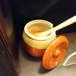 辛いラーメン14 - 卓上の調味料