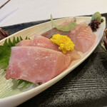 セラピーリゾート伊勢志摩 - 伊勢マグロの大トロがヤバ旨！鯛も縞鯵もプリプリで美味い。