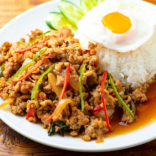 青山ガパオ食堂_1