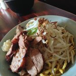 小ラーメン（ヤサイニンニクカラメ）