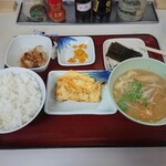 ヤマトモチスエヒロ食堂 - 