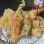 Sobadokoro Ikkyuu - 旬野菜と海老天盛りだくさん