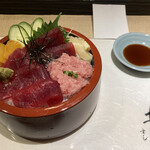 Sushi Ninomiya - まぐろ丼 1200円 大盛り無料