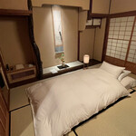 あさば - お願いしたら、寝室じゃない方に布団敷いてくれました。