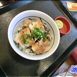 なか卯 - うま塩豚角煮丼（小）