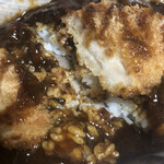 ミニストップ - カツはひと切れだけ食べた。