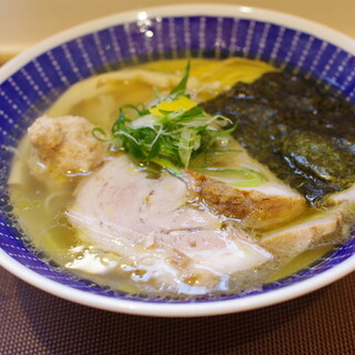 らぁ麺 桃の屋 - 料理写真:あっさり塩らぁ麺