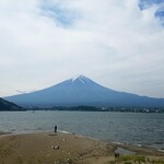 ムースヒルズバーガー - 河口湖から望む富士