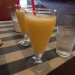 SURAJ 長居店 - セットのマンゴーラッシー
