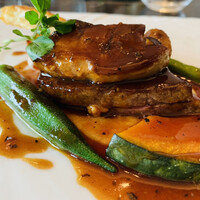 フレンチ ベイ・ビュー - サーロインとフォアグラのロッシーニ仕立て