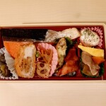 ROBATA 魚一心 - 紅鮭弁当 780円