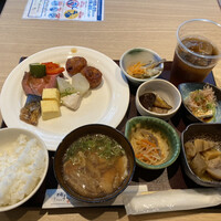 梅田 璃泉 本店 - ローストビーフなどのおかず