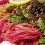 麺屋 六感堂 - 冷製 鯨とビーツのポタージュヌードル