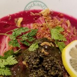 麺屋 六感堂 - 冷製 鯨とビーツのポタージュヌードル