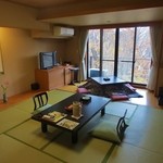 ホテル四季彩 - 和室（１０畳＋掘り炬燵）