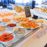 スカイクルーズマクハリ アパホテル＆リゾート東京ベイ幕張 - ランチビュッフェ2480円で50種類以上