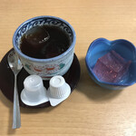 八幡はなぶさ - 食後にアイスコーヒーに梅ゼリー