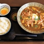 うどん 蔵十 - ベーコンエッグカリー定食　卵かけご飯