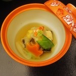 ホテル四季彩 - 蒸し物　 綿秋鯛四季彩味覚蒸し 栗　海老　椎茸　紅葉麩　山葵　きぬさや　銀餡