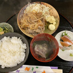 Taishuu Sakaba Marutaka - 800円の生姜焼き定食