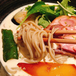 鼓道 - 麺は北海道産小麦を2種類ブレンド