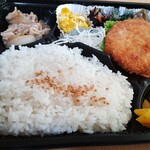 キッチン禄屋 - 幕の内弁当(¥500)