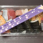 こはく亭 - 中寿司　750円