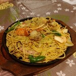 レストラン まるご - 魚介の塩パスタ