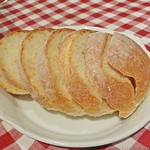 ビストロ・ダルブル・マルシェ - 自家製酵母パン