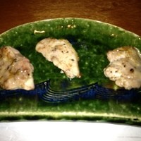 焼鳥YAMATO - プサンタージュしたプレノワールの焼霜。