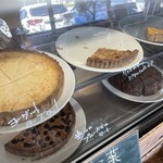 珈琲農園直営店　mol cafe - ケーキは実物を見ながらお選びいただけます。