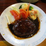 丸千葉 - わざわざ食べに行く価値充分！土日限定のハンバーグ。