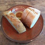 洋食屋 SAKURA - お隣松ぱんさんのパン　おかわりできます。