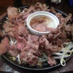 粉ひで - 牛タン焼きは大根おろしをつけてさっぱりと