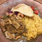 肉とスパイスカレー食堂LABO アンカーグラウンド - 南の島のマゼるカレーアップ