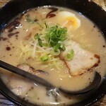 Ramen Ichi Yoshi - 醤油とんこつラーメン