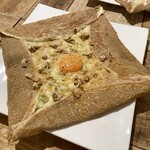 ガレット - 料理写真:山の恵みのロースト（くるみのロースト キャベツのクリーム煮 卵 チーズ）のガレット