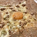 ガレット - 山の恵みのロースト（くるみのロースト キャベツのクリーム煮 卵 チーズ）のガレット