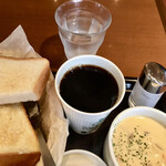 カフェ テラス ヴェルト - 厚切りトースト、スープ、玉子モーニングセット450円
