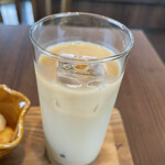 F - アイスカフェ・オ・レ450円を注文すると！