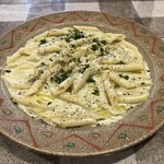 ROTORO - ペンネ　ゴルゴンゾーラクリーム