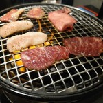 板前焼肉 赤と霜 - 