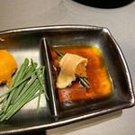 焼肉ホルモン 風土. - 芽葱を巻き特製醤油でいただく