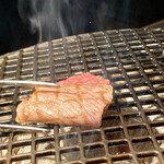 焼肉ホルモン 風土. - 黒毛和牛焼シャブは片面をさっと焼いて出来上がり