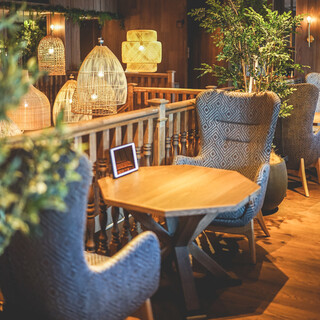 おしゃれな席でゆっくりとお愉しみいただけます。